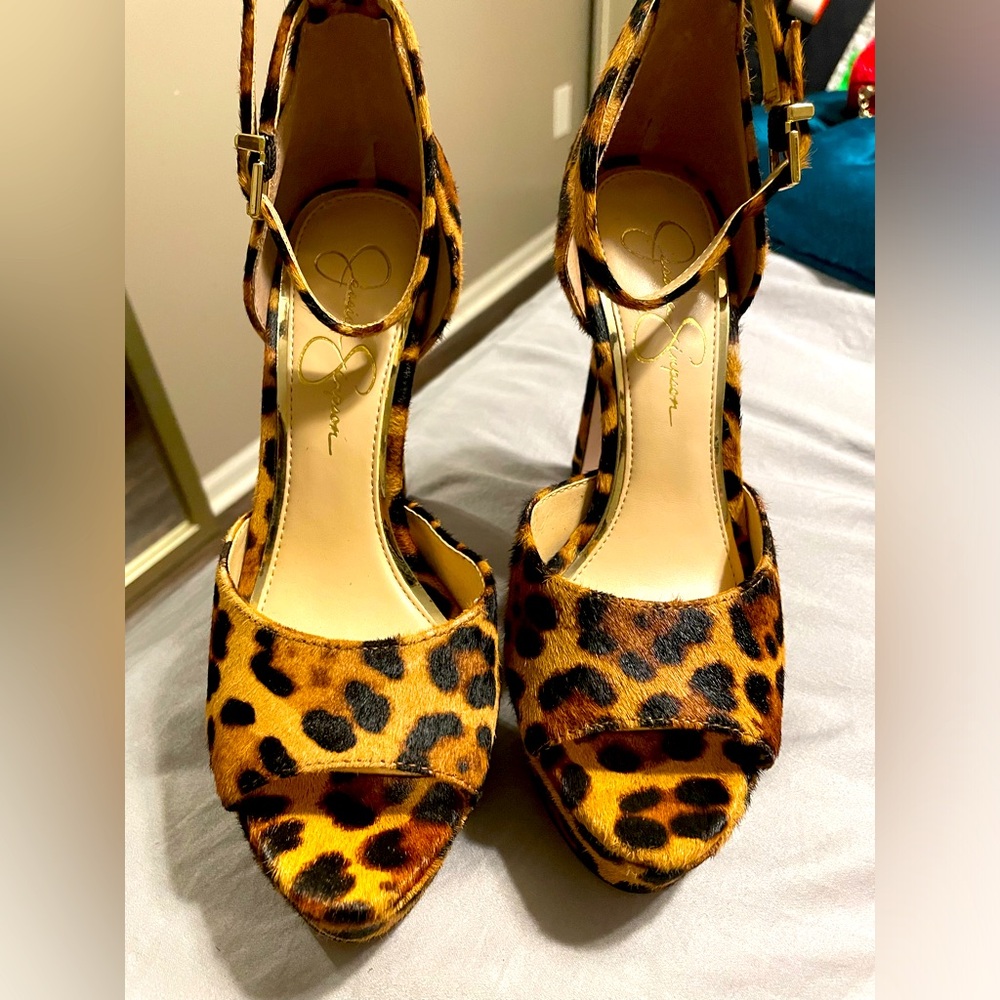 Jessica Simpson leopard calf skin heels size 7 platform